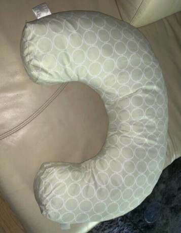 materbaby-nursing-pillow-breastfeeding-u-shaped-cushion-big-0