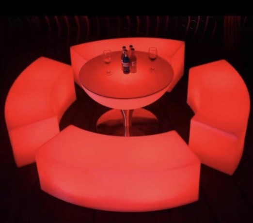 glowing-furniture-set-for-party-even-big-1