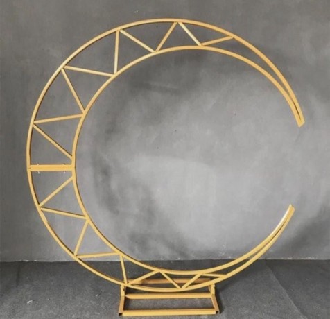 white-and-gold-arbor-moon-back-drop-frame-2-m-height-big-0