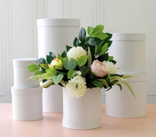 new-years-special-flower-hat-box-with-name-big-1