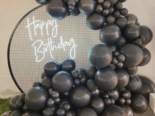 Nero backdrop and balloon package