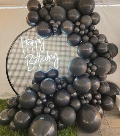 nero-backdrop-and-balloon-package-big-0