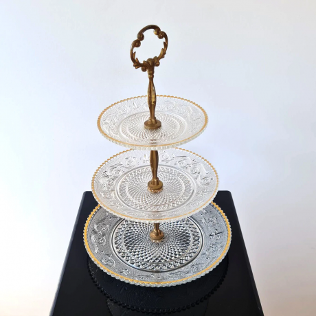 glass-and-gold-tiered-cake-stand-big-0