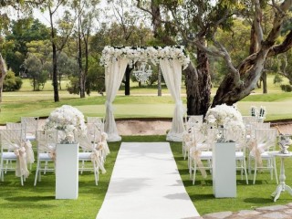 Luxe Vintage Wedding Ceremony Package (Hire)