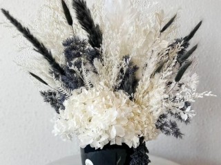 Everlasting Dried & Preserved Floral Arrangement