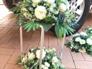 White flower mix greenery , Wedding table centrepiece . table centrepiece. Event decorations.