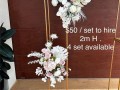 2m-gold-stand-event-backdrop-including-flowers-small-0