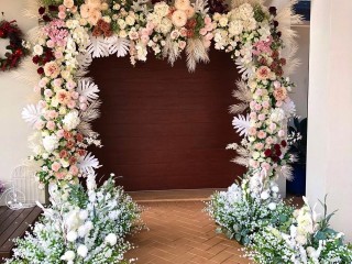 Artificial Flower runner , Aisle flower runner , floral centrepiece .