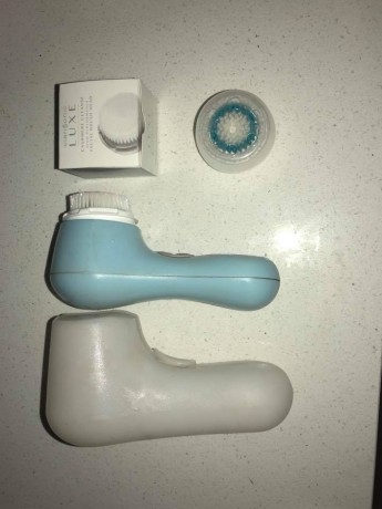 clarisonic-mia-2-with-brand-new-brush-head-big-1