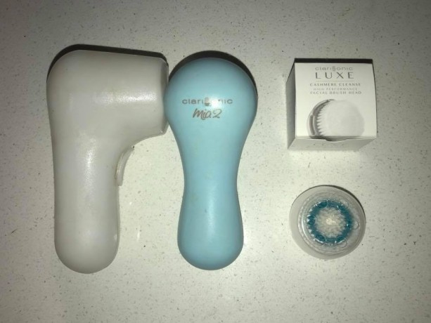 clarisonic-mia-2-with-brand-new-brush-head-big-2