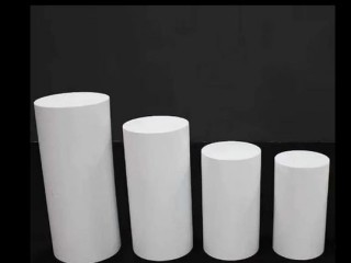 White round plinths