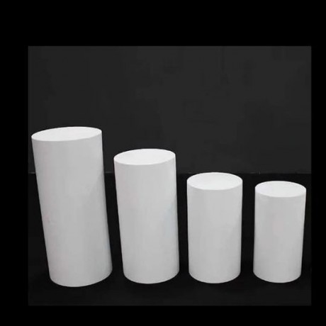 white-round-plinths-big-0