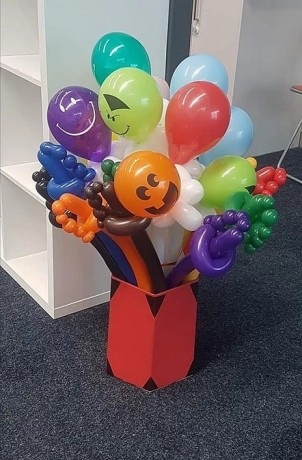 click-photo-for-examples-of-work-balloon-twisting-big-1