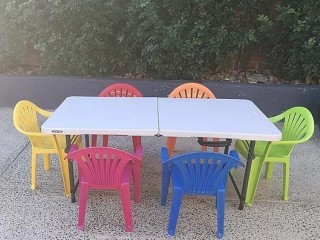 CHILDREN'S CHAIRS & TABLES