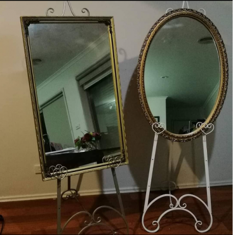 easels-and-antique-mirrors-big-0