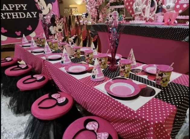 minnie-mouse-party-hire-big-4