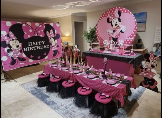 minnie-mouse-party-hire-big-0