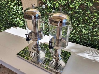 Twin drink dispenser for HIRE