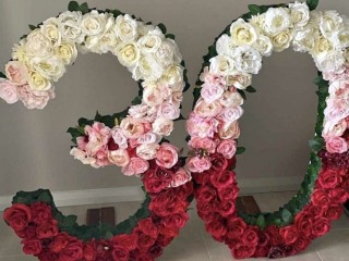 Giant 30 floral number for hire