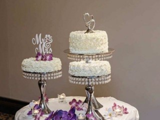 Hire -Luxury Pearl Silver Cake stand set