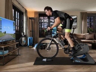 FOR HIRE - Tacx Flux 2.0 Bike Smart Trainer