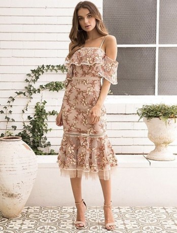 rowena-lace-dress-rodeo-show-big-1